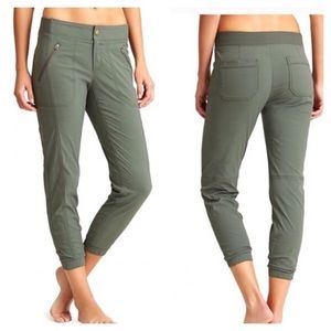 Athleta Green Trekkie Jogger Pant